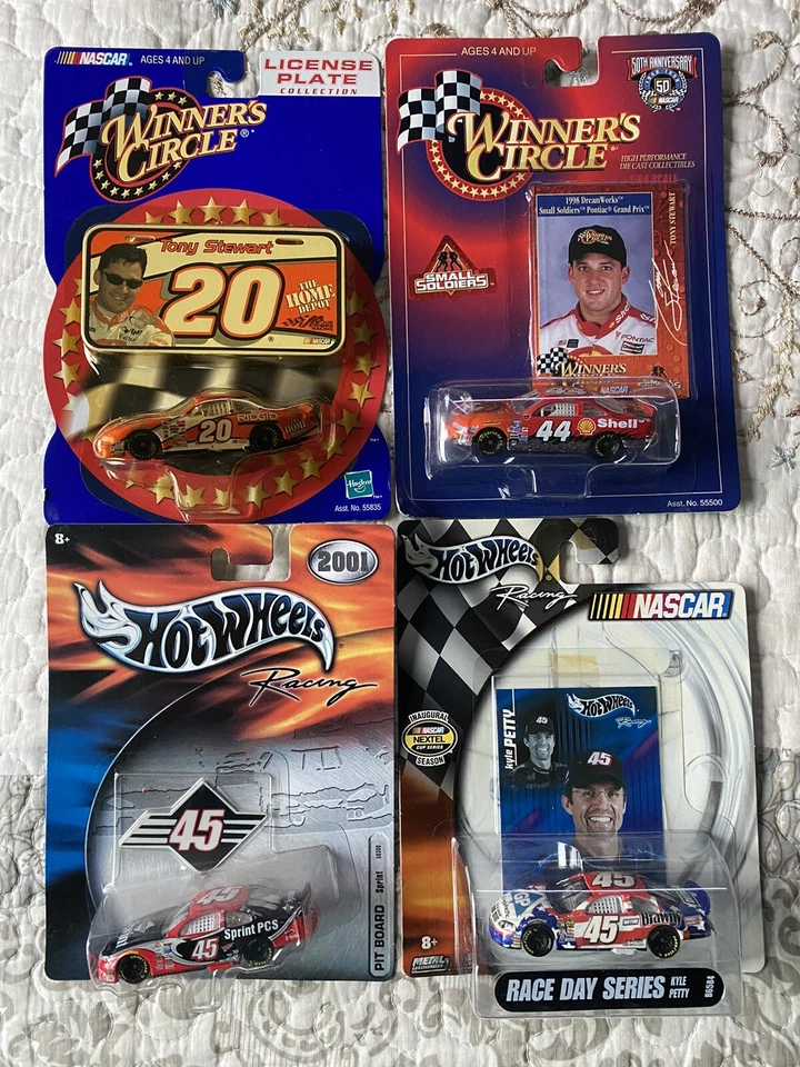Huge Lot of 34 NASCARS. Racing champions, Winner's Circle, Hot Wheels See Photos - Image 3 of 4