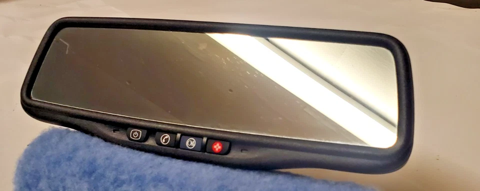 OEM 07-14 GMC Acadia Silverado Outlook Rear View Mirror OnStar Camera LCD Screen - Image 2 of 4