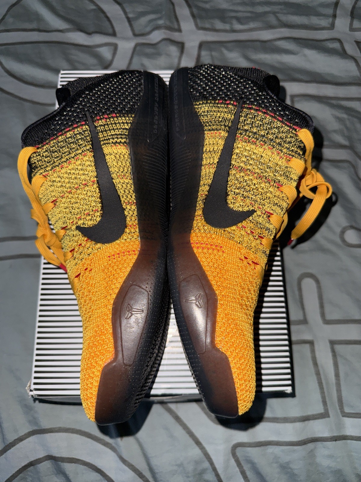 Nike Kobe 11 XI ELITE Low  BRUCE LEE  Mens Size 10 image 3