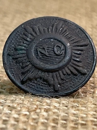 Excellent Crisp Strike Confederate North Carolina Starburst Civil War Button