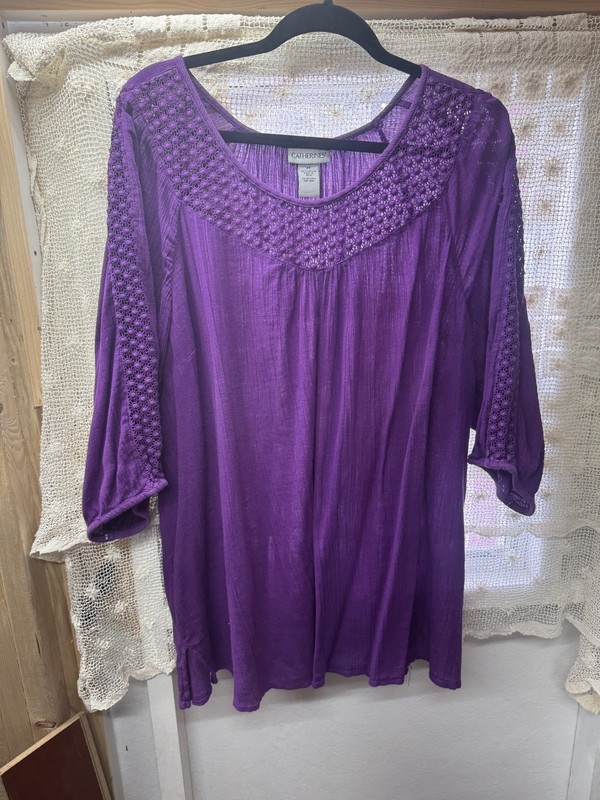 Catherines 3X Purple Tunic Blouse Unique Lace Detail Neck Sleeves 3/4 Sleeve