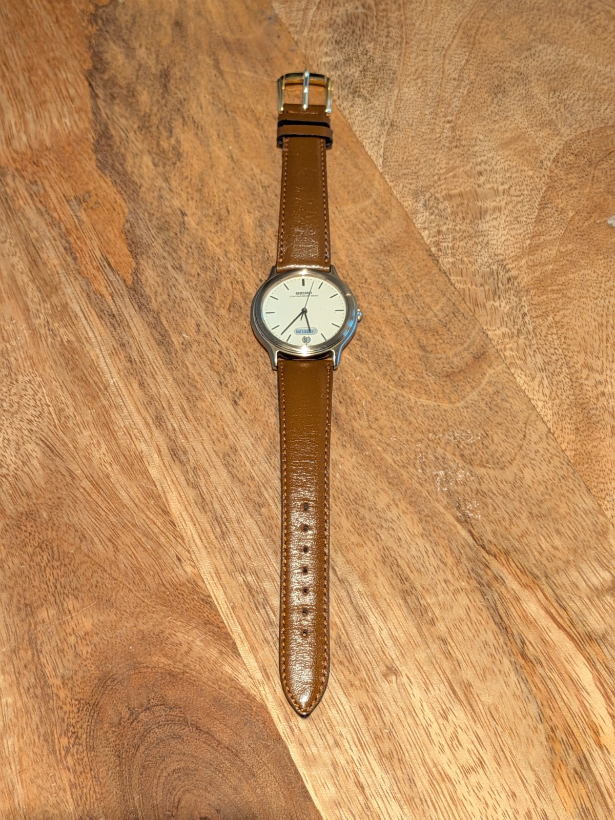 SEIKO Contemporary  Basic split daydate watch - image 3