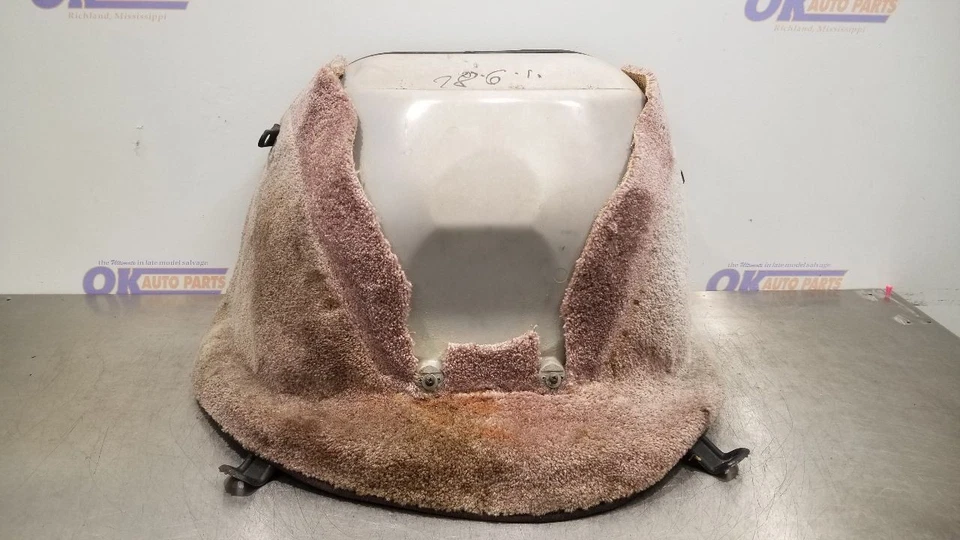 93 GMC G2500 VANDURA INTERIOR DOG HOUSE PANEL - Image 2 of 4