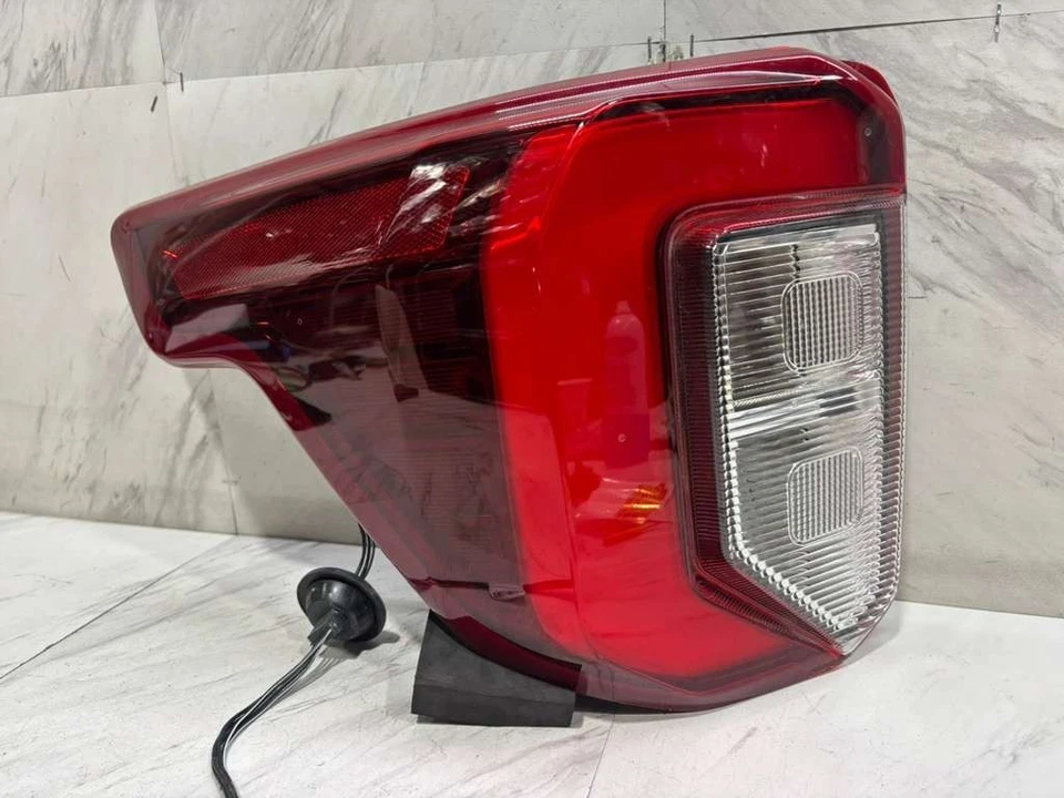 Ford Explorer 2020 2024 conjunto de luces traseras exteriores OEM lado del conductor izquierdo halógenas Foto 3 de 4