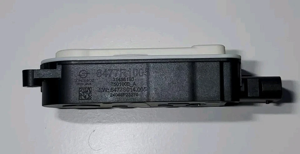 New Genuine Volvo XC40 536 2023 Engine Cooling Fan 31498193 6477R1005  - Image 2 of 4