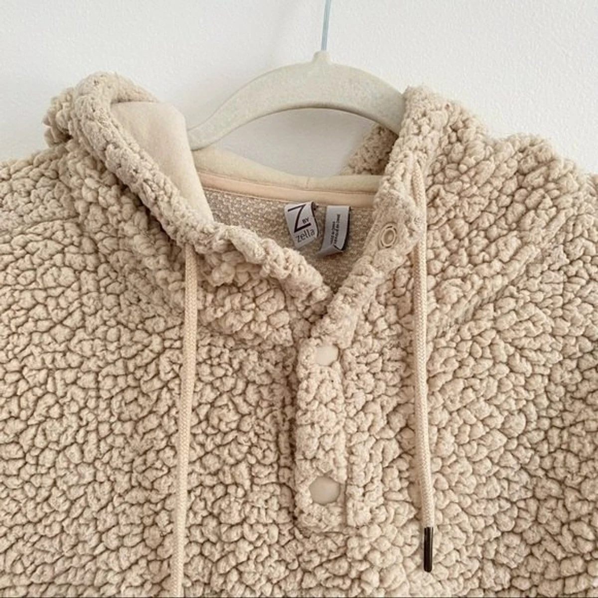 Z by Zella Cropped Henley Hooded Sherpa Pullover in Cream size