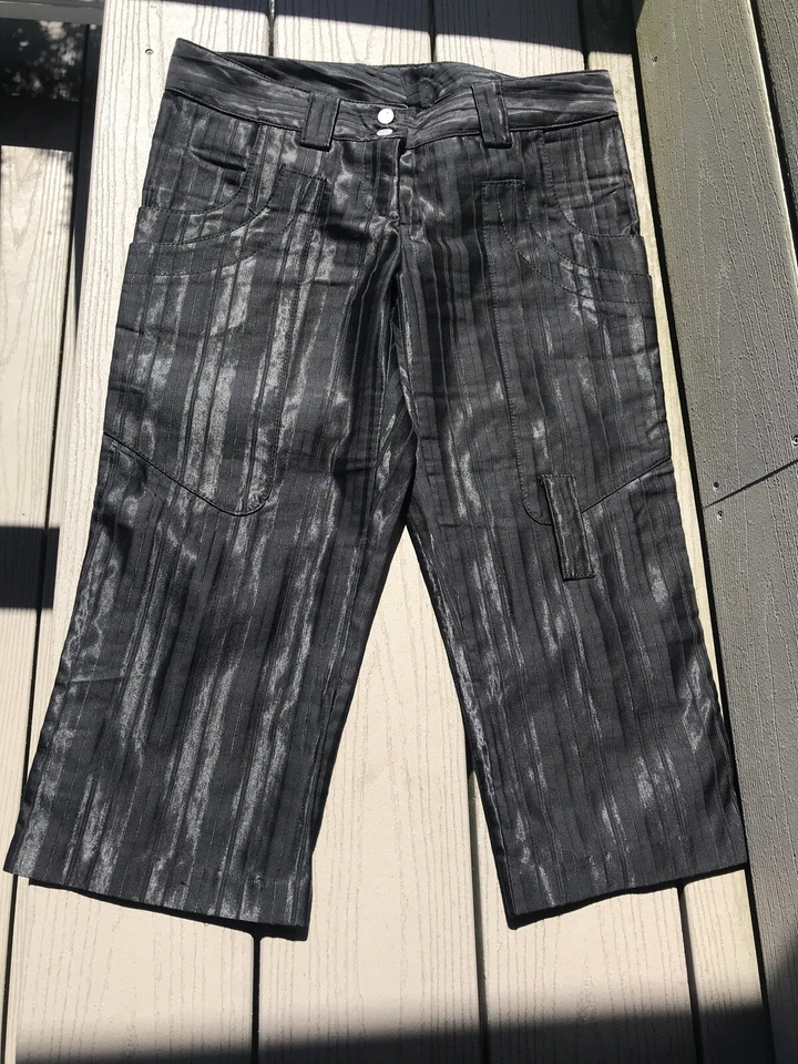Pantalones Cortos Poleci Negros Talla 4 Pequeños Agujeros para Cinturón Bolsillos Fromt Cremallera Botones Foto 2 de 4
