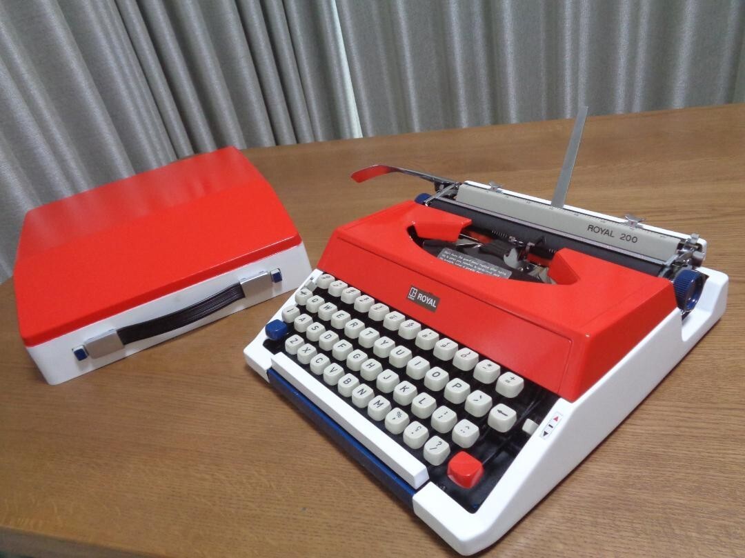 ROYAL 200 Typewriter tricolor | eBay