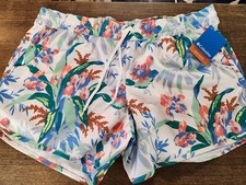 New- Women's Columbia White w/ Flowers Stretch Floral Shorts, X-Large-Ins 5"