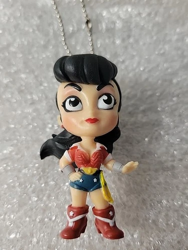 Lil DC Comics Bombshell  Wonder Woman, Zipper Pull, 2" Tall.
