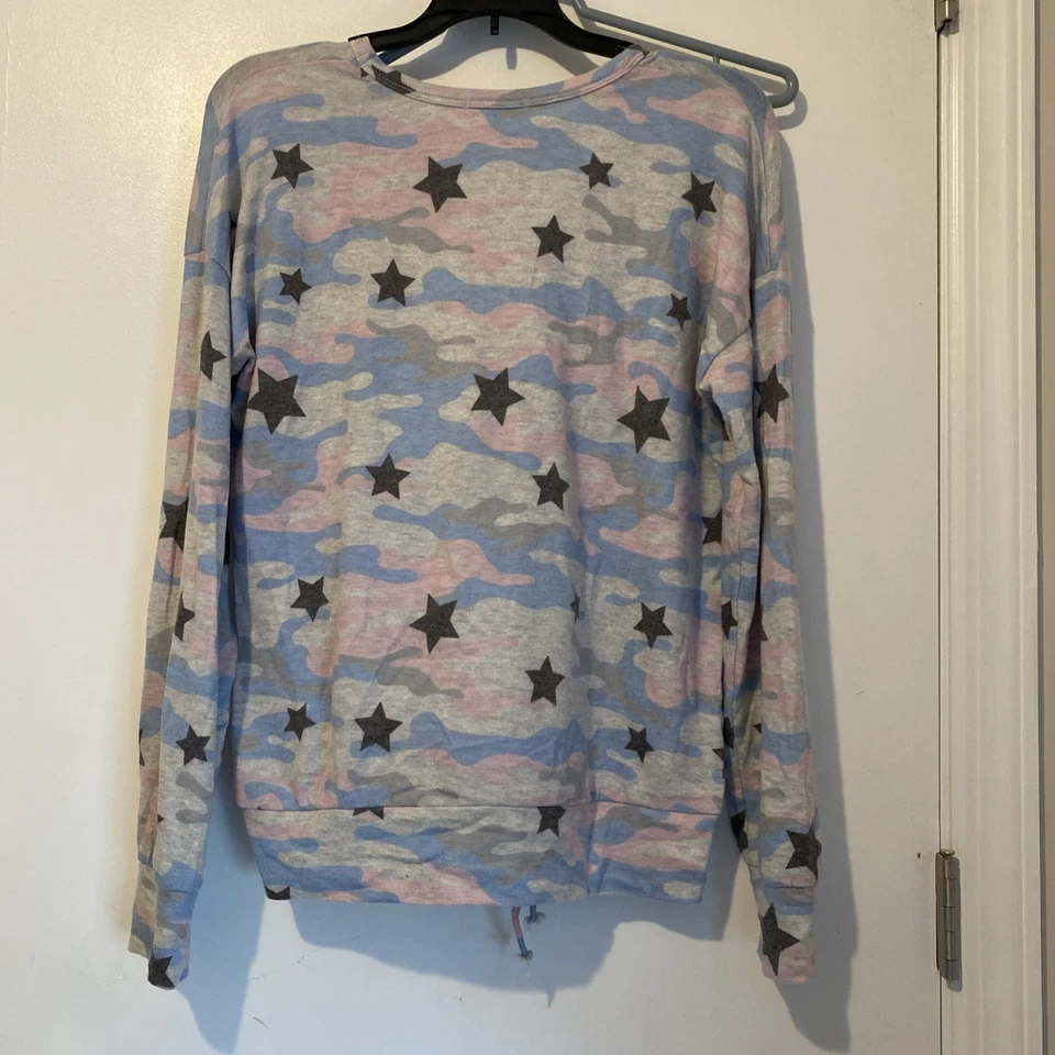 Juego de salón PJ Salvage estrellas camufladas para mujer talla pequeña conjunto de pijama 2 piezas Foto 2 de 4