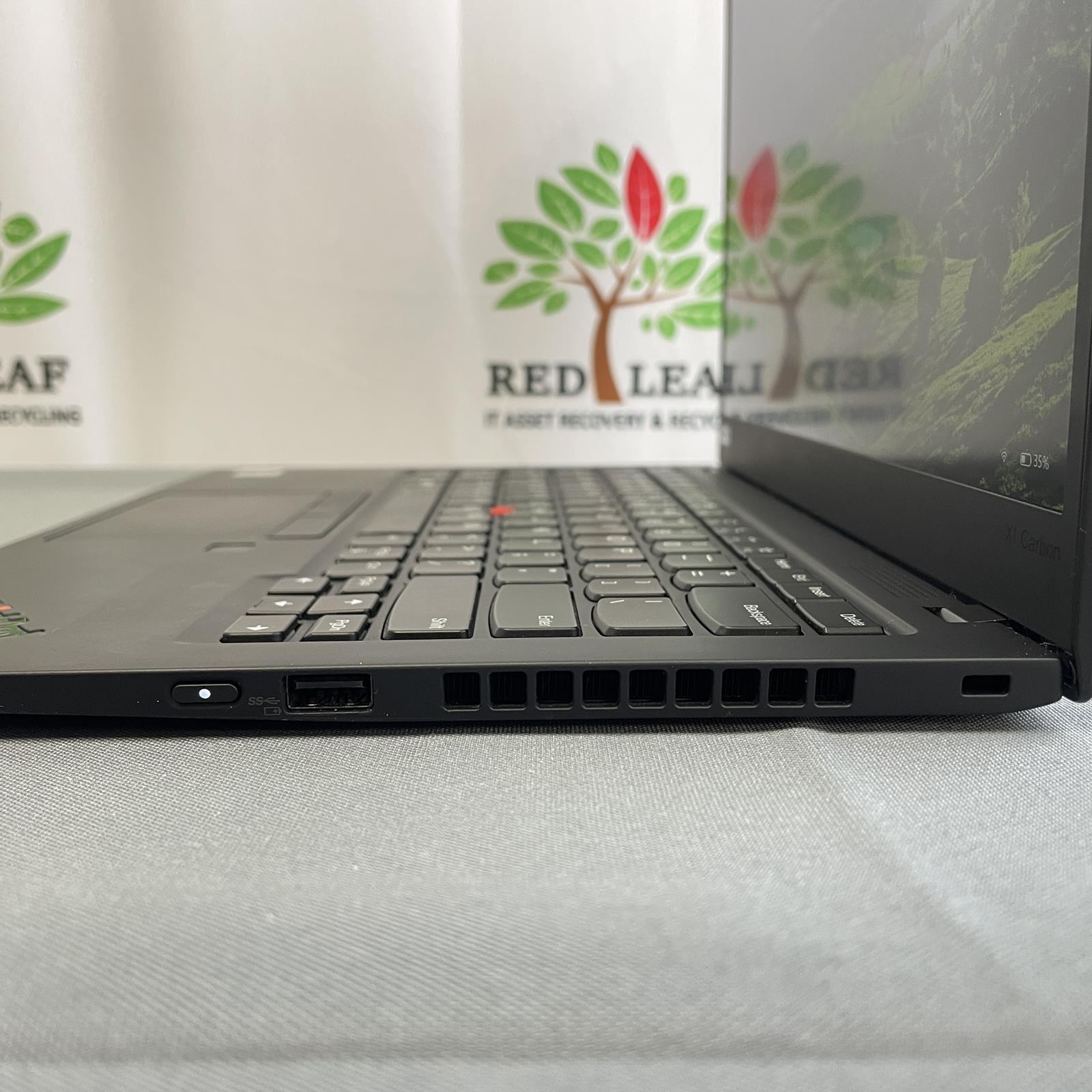 LENOVO ThinkPad X1 Carbon Gen 8, 14-Inch Laptop, with Core i7 10610U, None NVMe (Non-Volatile Memory Express), Windows 11 Pro