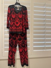 In Bloom by Jonquil Women's Black And Red Pajamas Set