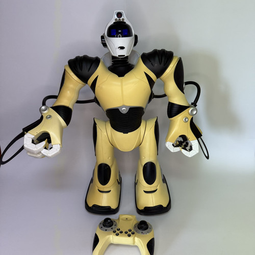 WowWee Robosapien RS V2 22" Tall Robot - 2005 - Tested Working. Remote Included - Bild 11 von 12