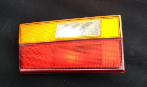 VW Passat B2 32B   Rücklicht Rückleuchte Taillight (R69)