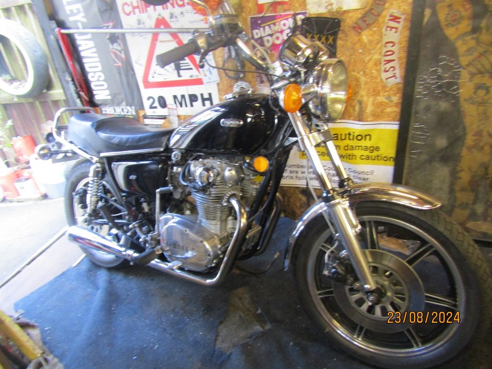 yamaha xs650SE custom 1979 2 pillion footpegs from running street legal