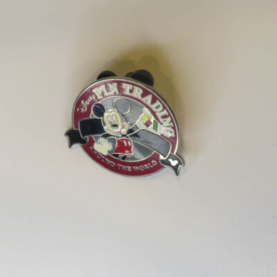 2008 Walt Disney World Disney Pin Trading Logo Hidden Mickey Completer