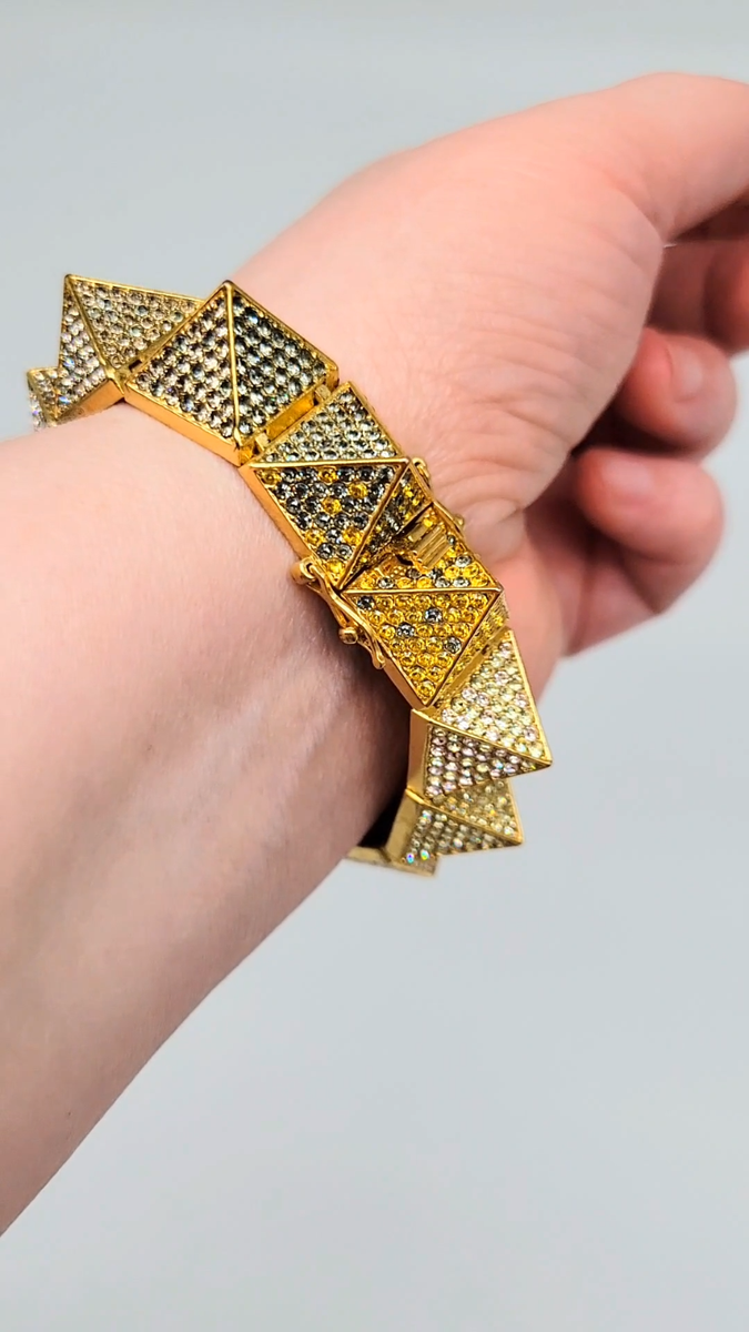 EDDIE BORGO Signed Hammered Gold Tone Spike Cone Pyramid Bangle Bracelet S M