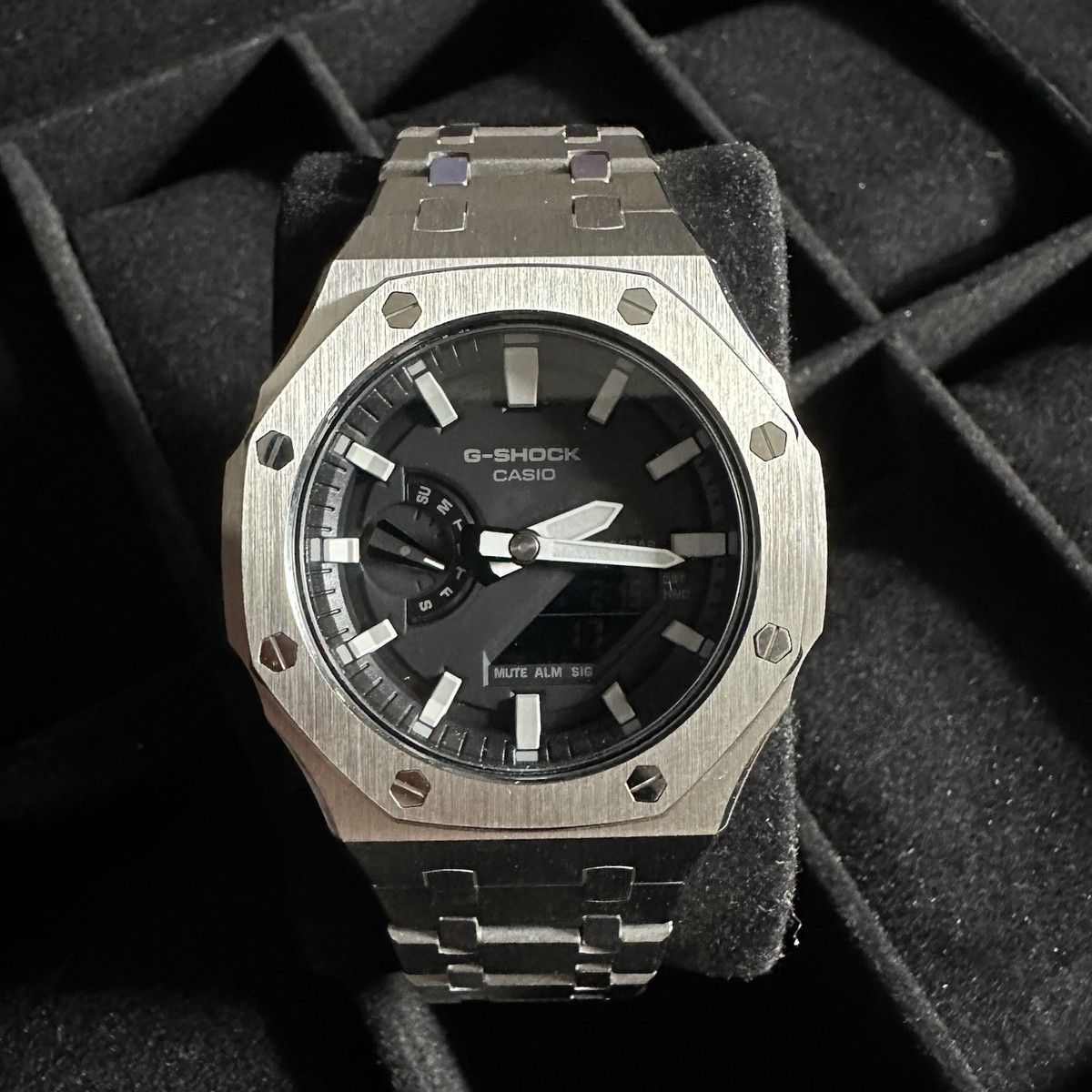 Casio G-Shock GA-2100“CasiOak” – Custom Mod with Premium silver