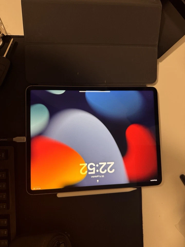 Apple iPad Pro 6. Gen 128GB, Wi-Fi, 12,9 Zoll - Space Grau - Bild 2 von 3