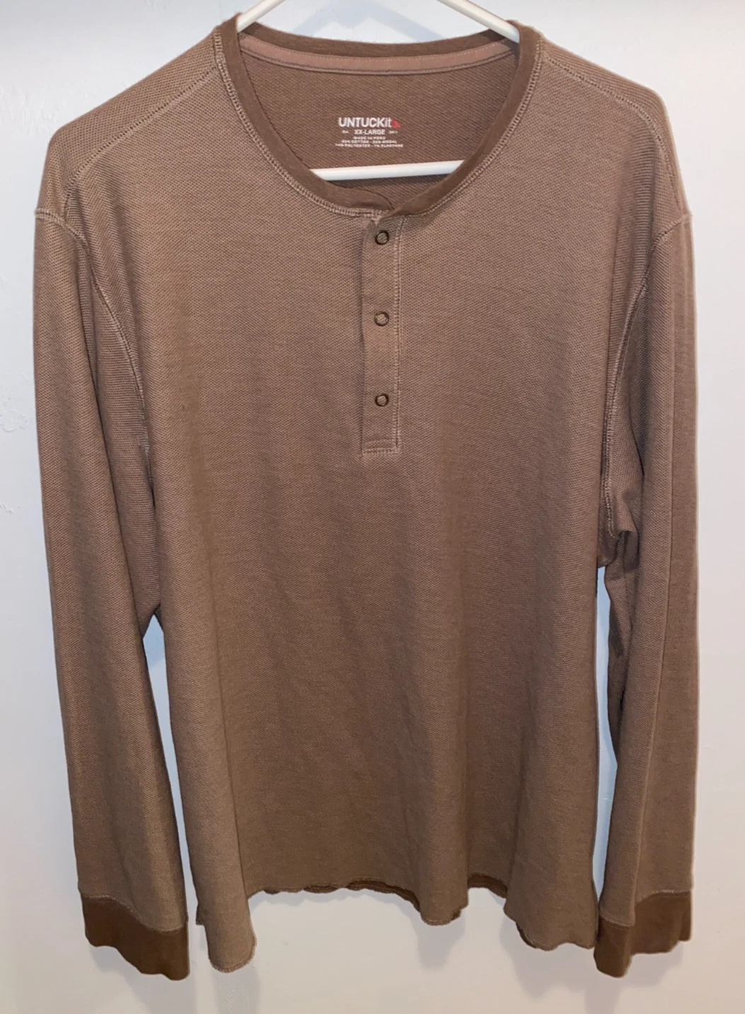 Untuckit Shirt Mens XXL Henley Camp Hike Casual Brown Tan Long Sleeve Schrock