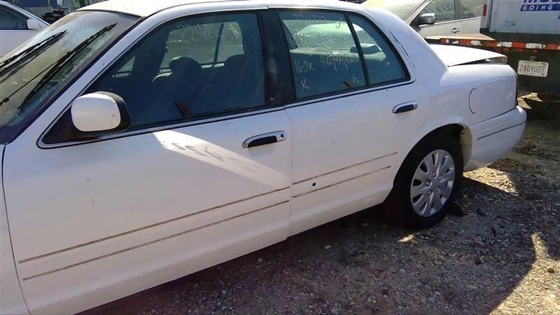 (LOCAL PICKUP ONLY) Driver Front Door Without Keyless Entry Pad Fits 00-02 CROWN - Image 4 of 4