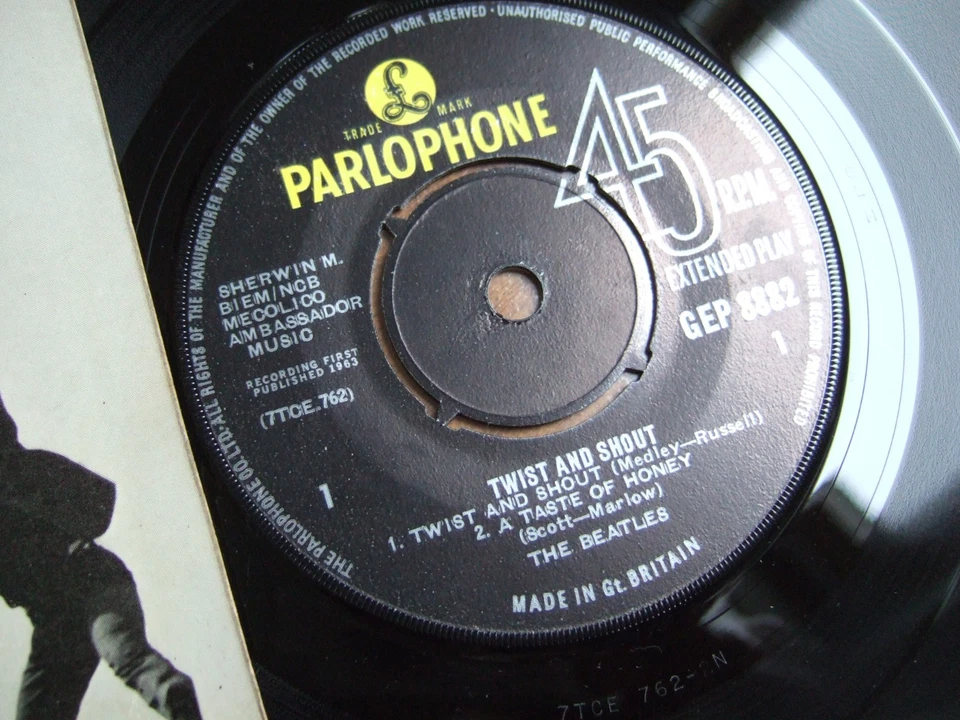 THE BEATLES - TWIST AND SHOUT - 7" EP 2N/1N PARLOPHONE GEP 8882 / 1963 EX/ EX+ - Image 2 of 4