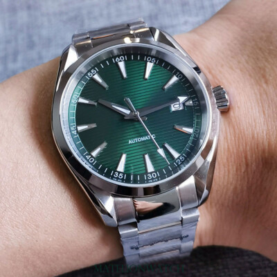 40mm Men's Watch Green Dial NH35A Sapphire Glass Screw Crown Date Window Bliger