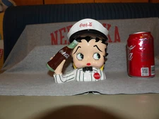 2000 VANDOR Betty Boop Coca Cola Ceramic Delivery Driver Bank