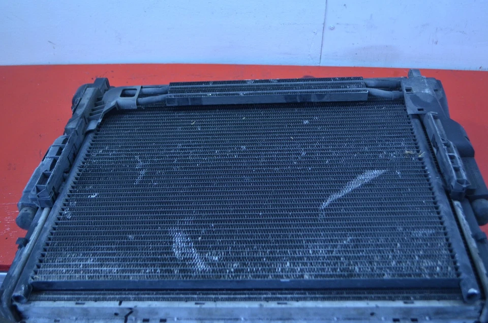 07-10 BMW E83 X3 3.0L N52 MOTOR RADIADOR AIRE ACONDICIONADO CONDENSADOR OEM Foto 2 de 4