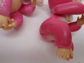 WowWee Fingerlings lot 2 Monkeys Pink Sparkle Interactive Pets Motion & Sound