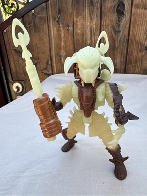 Vintage 1994 Kenner  Stalker Predator Action Figure, Glow in the Dark w/Launcher