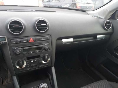 8P0035186C audio system AUDI A3 SPORTBACK 2.0 TDI 2005 379626