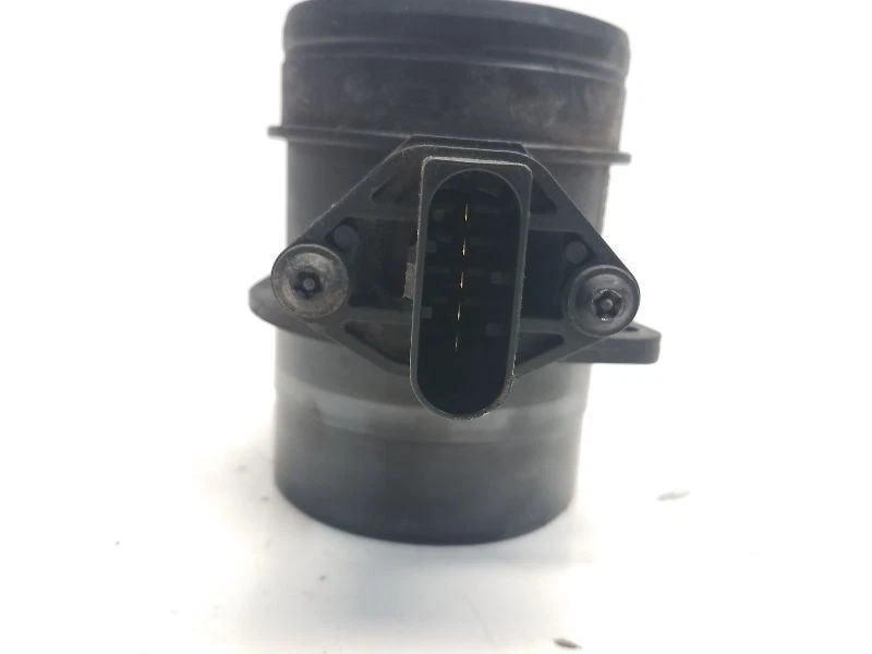 Medidor de flujo de aire Volkswagen Jetta 2005-14 (2,5 L/AT) Foto 3 de 4