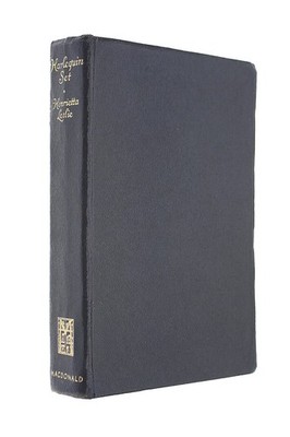 Harlequin Set, Holidays In Many Lands by Leslie, Henrietta; Helen E. Federn [Ill