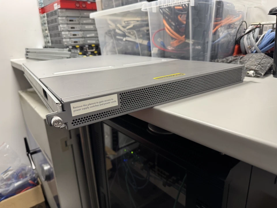 QW937A HP SN3000B 16Gb 24 Ports Active Fibre Channel Switch + 8x 8GbE SFP+ - Image 3 of 4