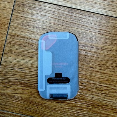 Sandisk 1TB Solid State Drive Extreme Portable SSD V3 SDSSDE70-1T00-G25
