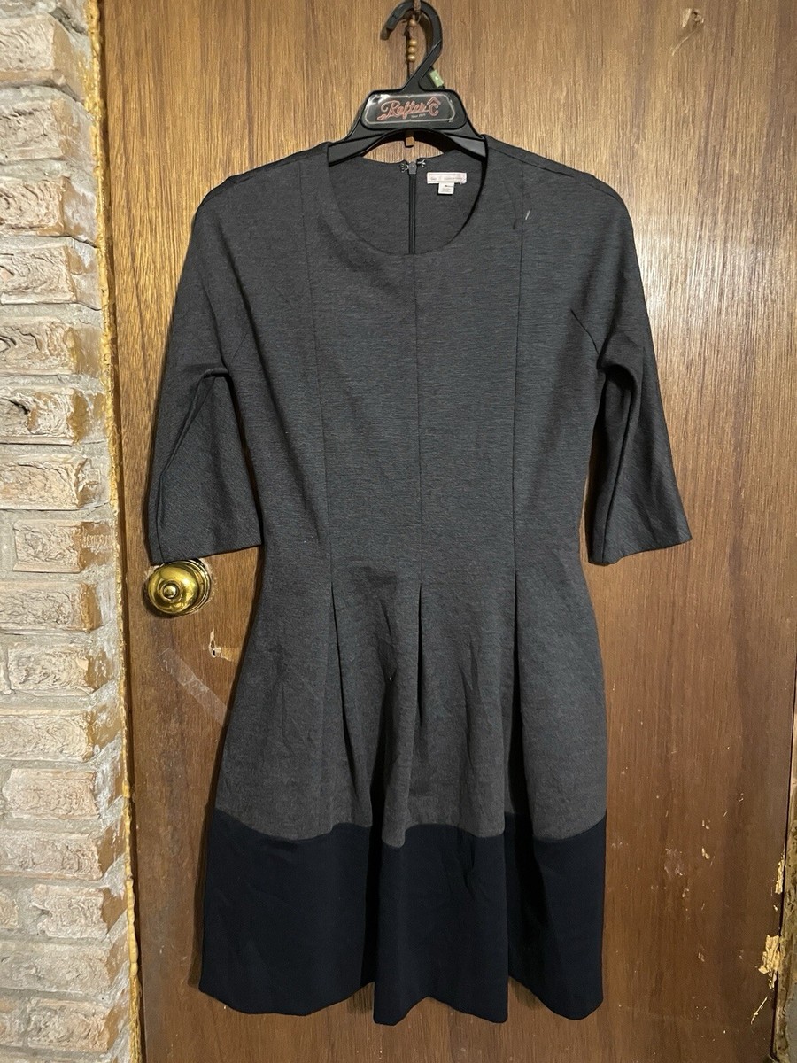 gap grey dress Designed and Crafted Women’s Size 4 Gray and Navy Zipper on Back three pieces