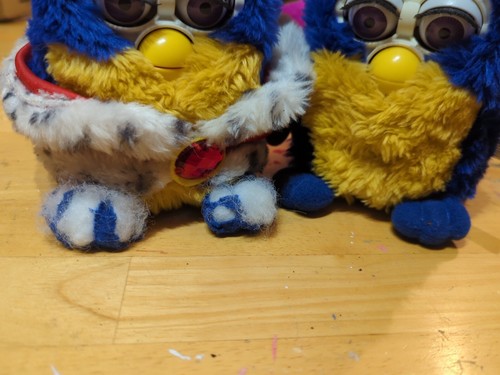 Hasbro Ltd Ed - Your Royal Majesty - Queen & King Electronic Furbys 1998 - Picture 17 of 21