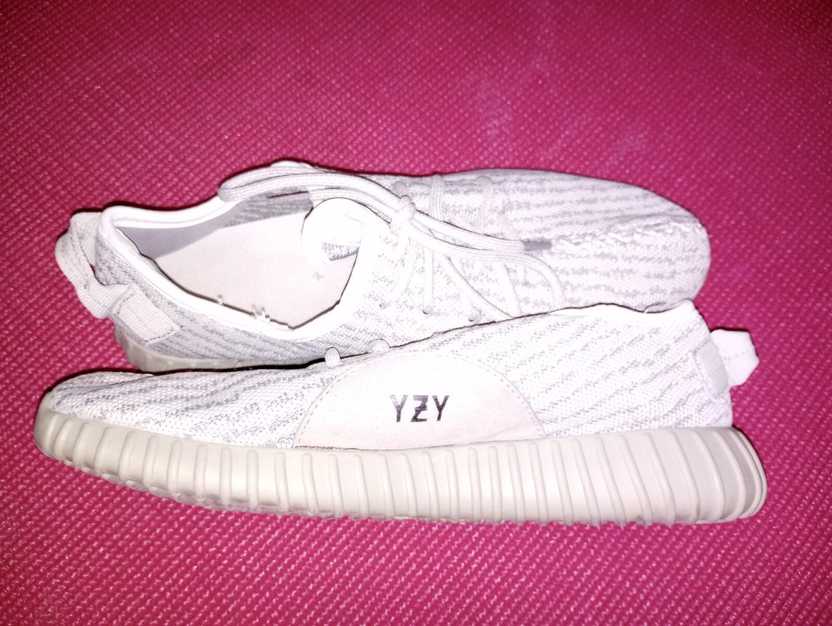 Adidas Yeezy Boost 350 V1 Moonrock Grey U.S Size 10 AQ2660 Adidas Yeezy Boost 350 V1 Moonrock Grey U.S Size 10 AQ2660
