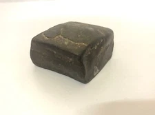 AN OLD PRIMITIVE SOLID IRON RARE COPPER MARK WEIGHT SCALE .