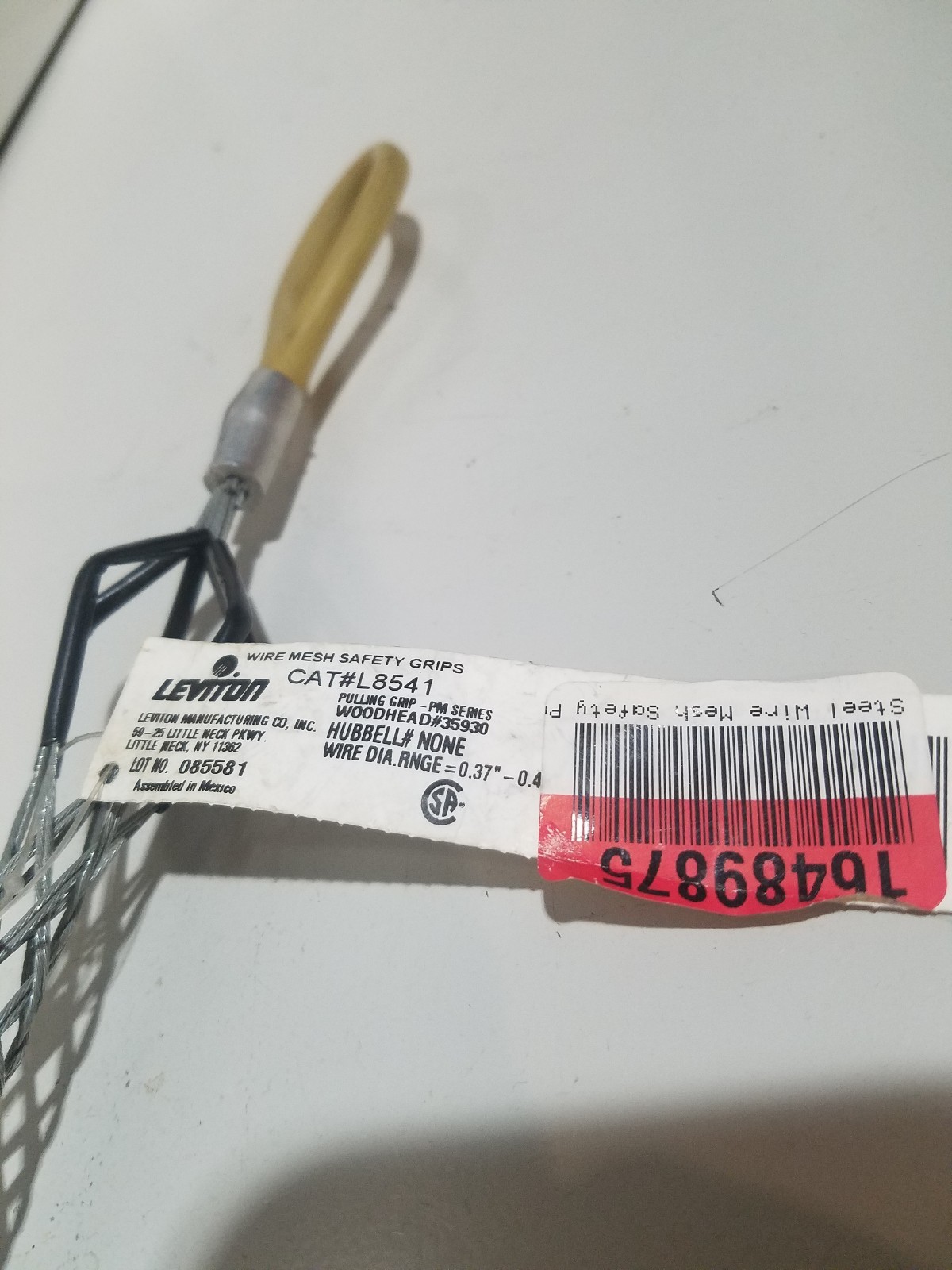 New! Leviton L8541 Bale Eye Pulling Grip .370" .490" Lot 085581