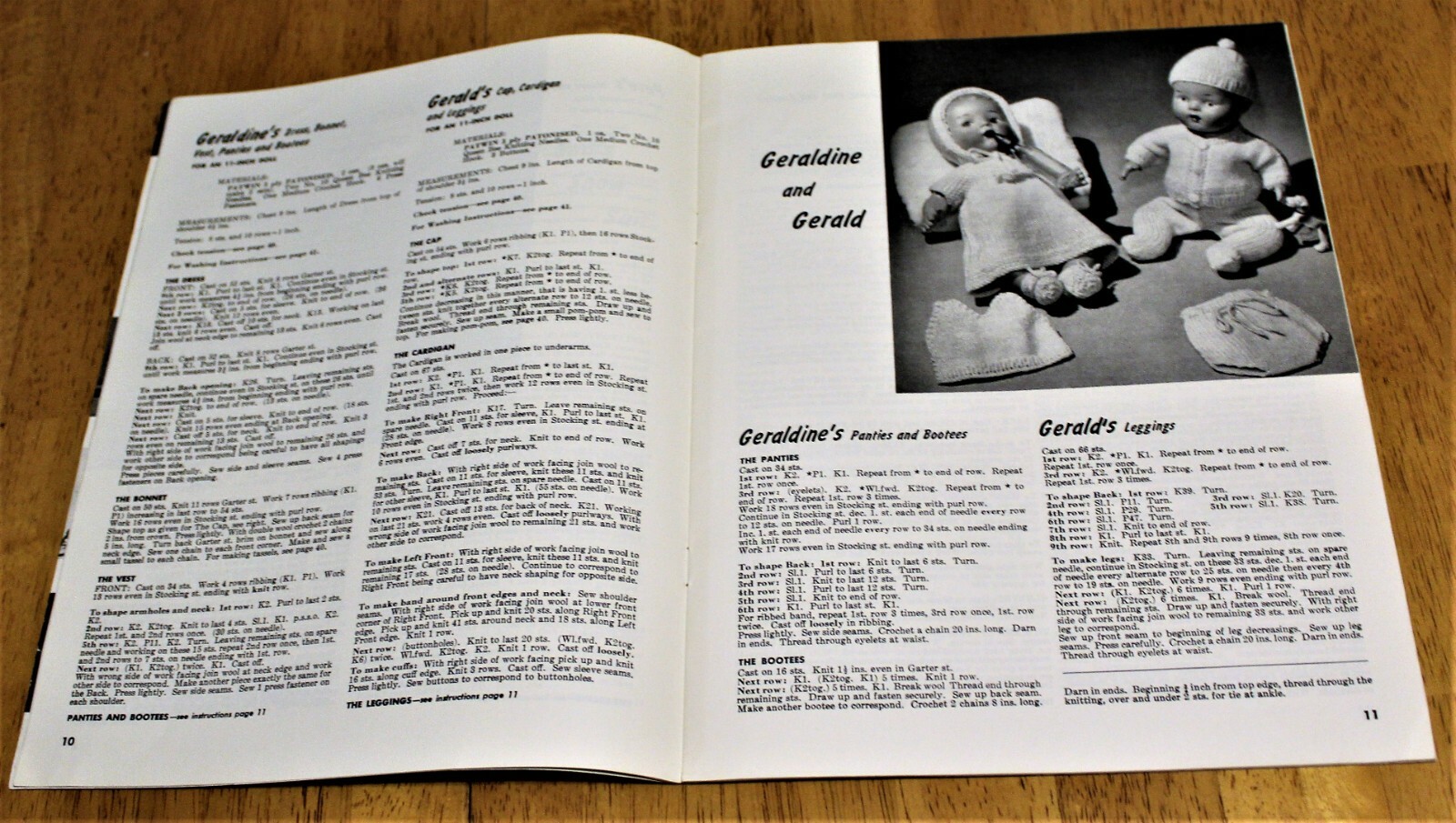 Patons & Baldwin BEEHIVE TOYS & NOVELTIES Knit & Crochet Booklet 54