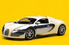 Rare 1/18 Bugatti Veyron with bag