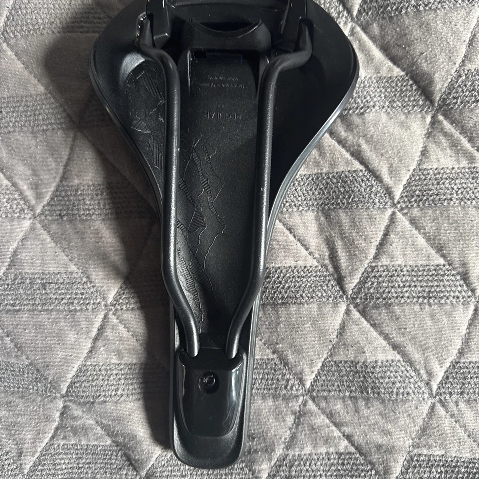 Sillín regular Fizik Taiga sin usar nuevo estado negro Foto 4 de 4