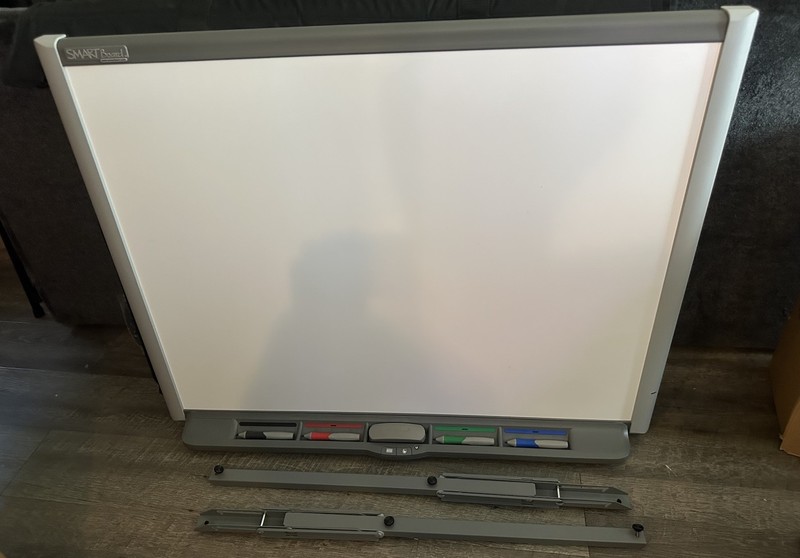 SMART Board SB680 77" Interactive Whiteboard & Pens