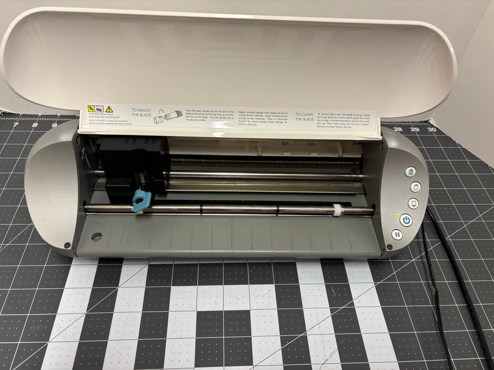 Silhouette Portrait 1 - Cortador eletrônico de vinil cortado com cabos - Imagem 2 de 4