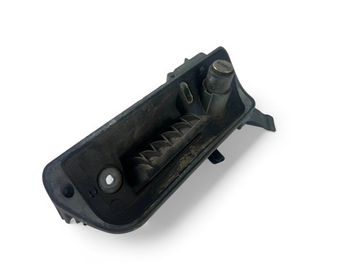 VW CADDY III Furgon 2KA, 2KH, 2CA, 2CH Heckklappenschloss 2K0827565J 28890775