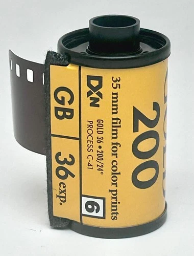 13 Rolls VTG Expired 35mm Film Lot B&W & Color w/Cases- Unit T56 image 8