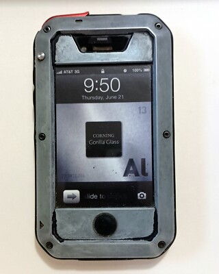 Lunatik TakTik Extreme Rugged Cell Phone Case for iPhone 4 with Box